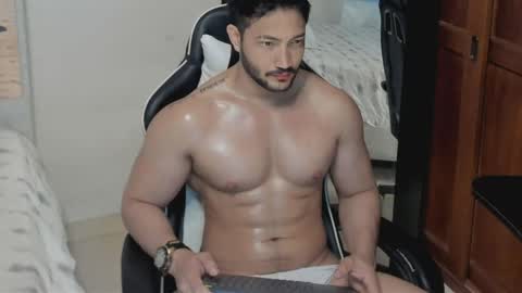 Snapshot of luis_baptista chatting on May 28, 8:06 pm luis_baptista online show from May 28, 8:06 pm