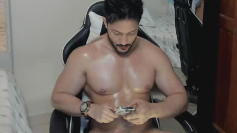 Snapshot of luis_baptista chatting on May 30, 3:58 am luis_baptista online show from May 30, 3:58 am