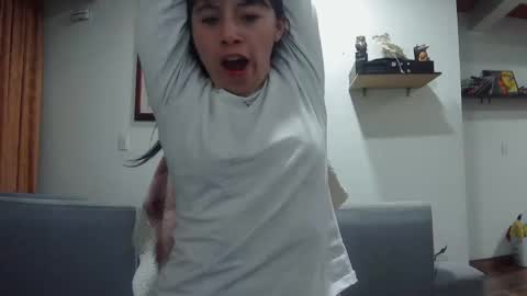 luisa_hollmes online show from October 29, 11:39 pm