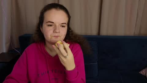 Luisa Rosee online show from February 17, 12:38 pm