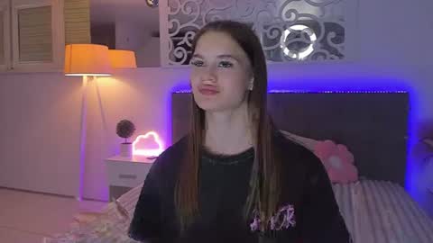 LuisaClover online show from July 5, 12:28 am