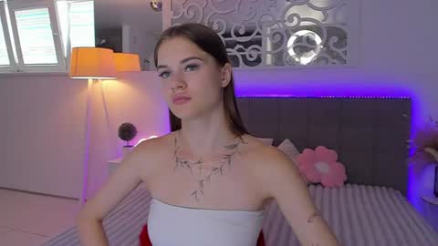 LuisaClover online show from July 12, 12:29 pm