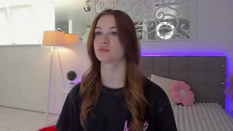 LuisaClover online show from July 14, 5:23 am