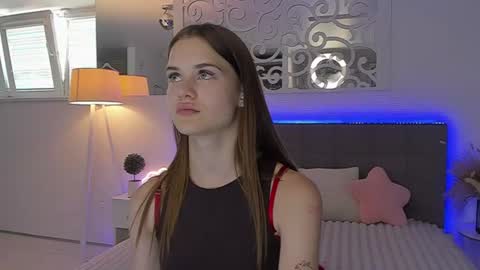 LuisaClover online show from July 29, 12:25 pm