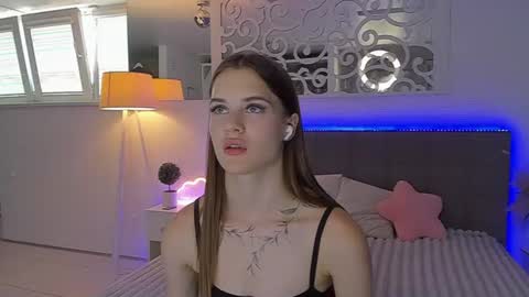 LuisaClover online show from July 30, 12:26 pm