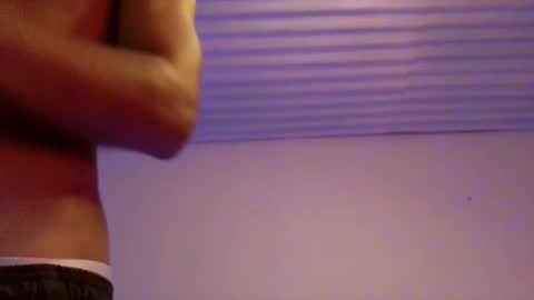 Snapshot of luisadrianguzmansantander5 chatting on October 27, 11:03 am luisadrianguzmansantander5 online show from October 27, 11:03 am