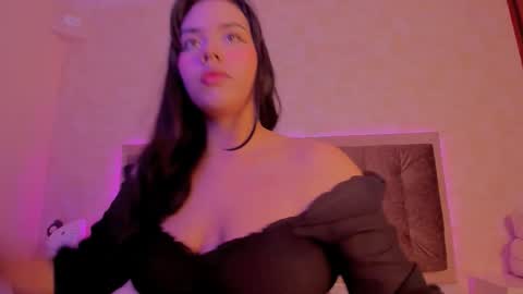 Snapshot of luisagiraldo_ chatting on September 19, 11:44 am Luisa Giraldo online show from September 19, 11:44 am