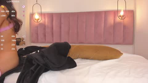 L U I S A online show from January 3, 1:27 am