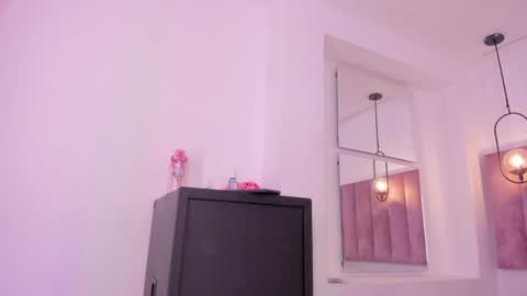 L U I S A online show from January 13, 1:56 am