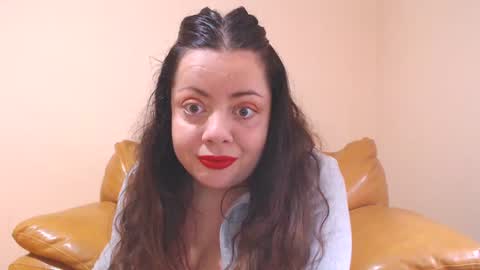 Cassie online show from February 5, 1:00 pm