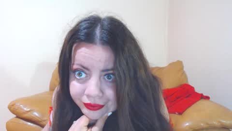 Snapshot of luisahornydoll chatting on April 19, 8:44 pm Cassie online show from April 19, 8:44 pm