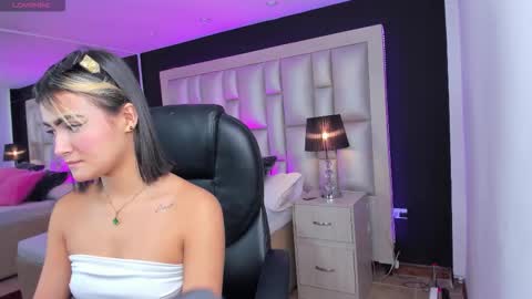 Luisa  online show from November 18, 4:33 pm