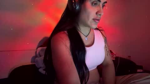 Luisa Monsters online show from November 30, 10:25 pm