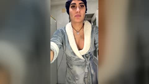 Luisa Monsters online show from December 17, 5:19 pm