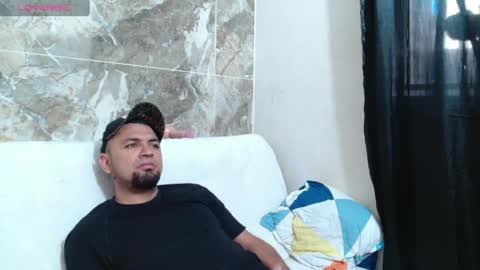 luiscameron1130 online show from April 20, 9:16 pm