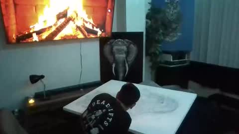 Snapshot of luisjg24hrs chatting on April 4, 7:17 am luisjg24hrs online show from April 4, 7:17 am