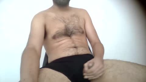 Snapshot of luismartinez666 chatting on March 22, 7:17 pm Lus online show from March 22, 7:17 pm