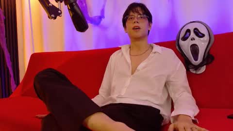 luixdust1 online show from October 24, 6:21 am