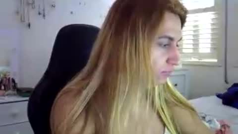 Snapshot of luizacandy chatting on July 11, 3:48 pm luizacandy online show from July 11, 3:48 pm