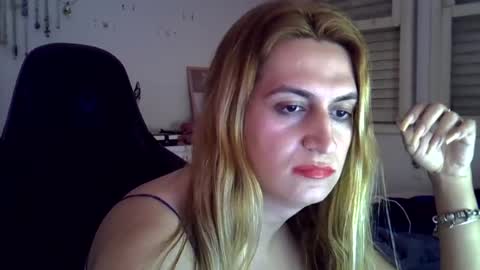 Snapshot of luizacandy chatting on July 17, 12:06 am luizacandy online show from July 17, 12:06 am
