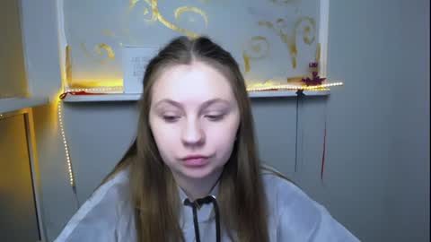 Snapshot of luizaheems_ chatting on December 13, 7:47 am Luiza online show from December 13, 7:47 am