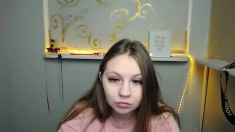 Snapshot of luizaheems_ chatting on December 20, 7:33 am Luiza online show from December 20, 7:33 am