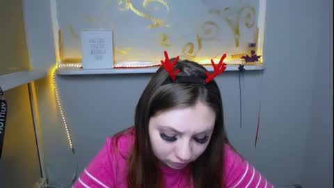 Snapshot of luizaheems_ chatting on December 24, 10:55 am Luiza online show from December 24, 10:55 am