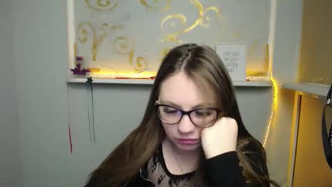 Snapshot of luizaheems_ chatting on January 6, 10:35 am Luiza online show from January 6, 10:35 am