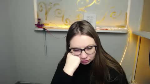 Snapshot of luizaheems_ chatting on February 7, 7:40 am Luiza online show from February 7, 7:40 am