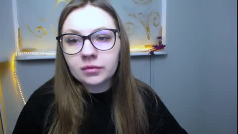 Snapshot of luizaheems_ chatting on February 19, 8:12 am Luiza online show from February 19, 8:12 am