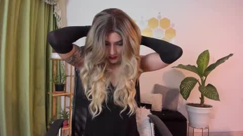 Luka Castillo online show from February 12, 4:07 am