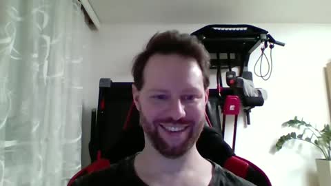 Snapshot of luke91_t chatting on December 22, 6:48 pm luke91_t online show from December 22, 6:48 pm