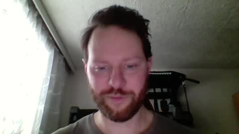 Snapshot of luke91_t chatting on January 5, 1:36 pm luke91_t online show from January 5, 1:36 pm