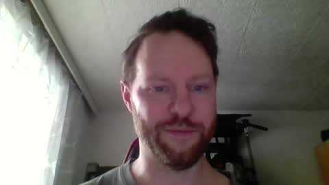 Snapshot of luke91_t chatting on January 21, 2:48 pm luke91_t online show from January 21, 2:48 pm
