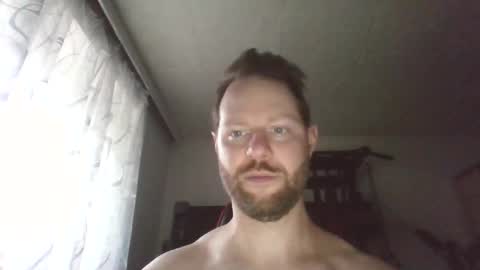 Snapshot of luke91_t chatting on October 10, 11:20 am luke91_t online show from October 10, 11:20 am