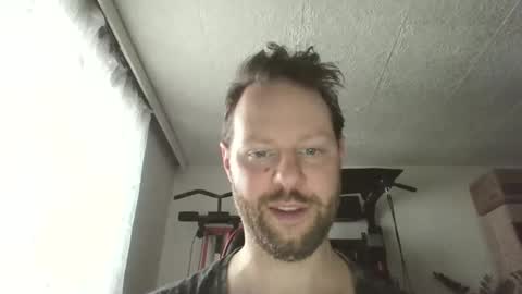Snapshot of luke91_t chatting on January 17, 10:31 am luke91_t online show from January 17, 10:31 am