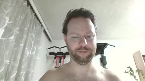 Snapshot of luke91_t chatting on March 7, 10:40 pm luke91_t online show from March 7, 10:40 pm