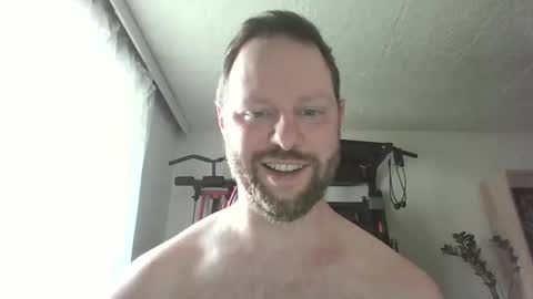 Snapshot of luke91_t chatting on May 6, 1:49 pm luke91_t online show from May 6, 1:49 pm