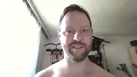 Snapshot of luke91_t chatting on June 24, 1:21 pm luke91_t online show from June 24, 1:21 pm