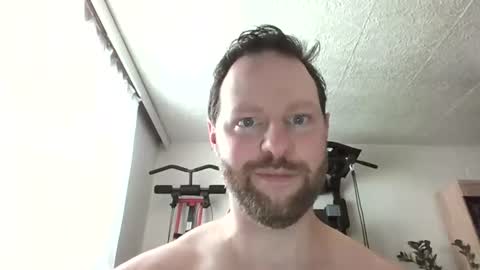Snapshot of luke91_t chatting on June 27, 8:19 am luke91_t online show from June 27, 8:19 am