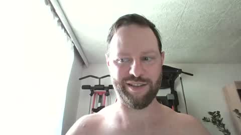 Snapshot of luke91_t chatting on July 3, 9:48 am luke91_t online show from July 3, 9:48 am