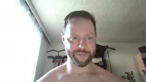Snapshot of luke91_t chatting on August 2, 4:16 pm luke91_t online show from August 2, 4:16 pm