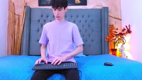 luke_carter online show from December 17, 1:06 pm