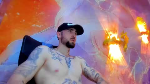 Snapshot of luke_davis01 chatting on February 3, 1:08 pm LUKE online show from February 3, 1:08 pm