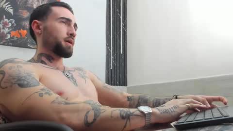 Snapshot of luke_davis01 chatting on February 19, 6:00 pm LUKE online show from February 19, 6:00 pm