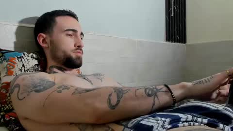 Snapshot of luke_davis01 chatting on February 21, 4:59 pm LUKE online show from February 21, 4:59 pm