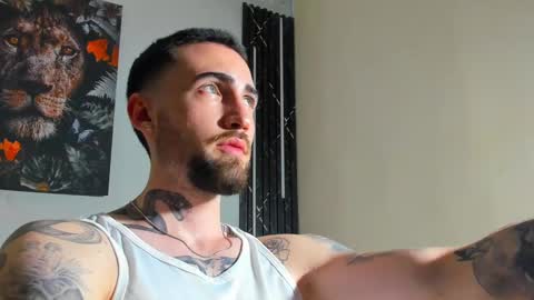 Snapshot of luke_davis01 chatting on March 1, 4:44 pm LUKE online show from March 1, 4:44 pm