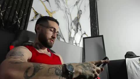 Snapshot of luke_davis01 chatting on September 11, 1:22 pm LUKE online show from September 11, 1:22 pm