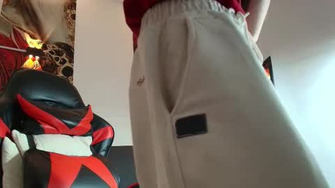 Snapshot of luke_davis01 chatting on September 20, 1:23 pm LUKE online show from September 20, 1:23 pm