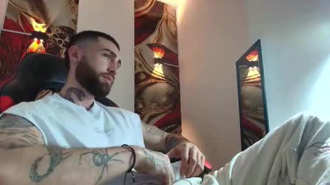 Snapshot of luke_davis01 chatting on October 3, 1:08 pm LUKE online show from October 3, 1:08 pm